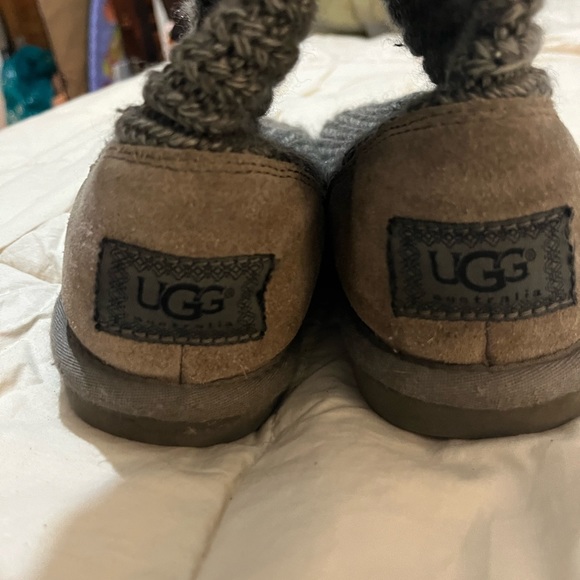 UGG cardigan boots Size 6 - Picture 3 of 4